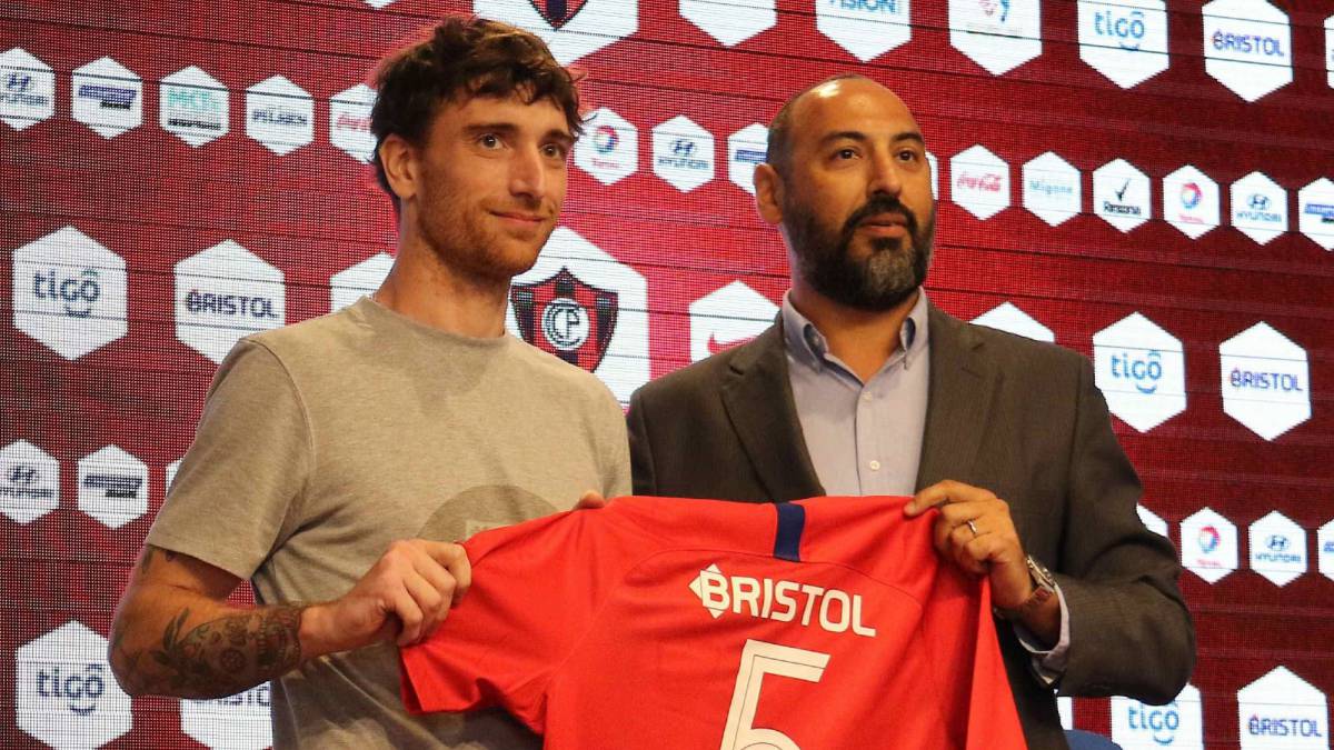 Amorebieta seguirá su carrera en Cerro Porteño
