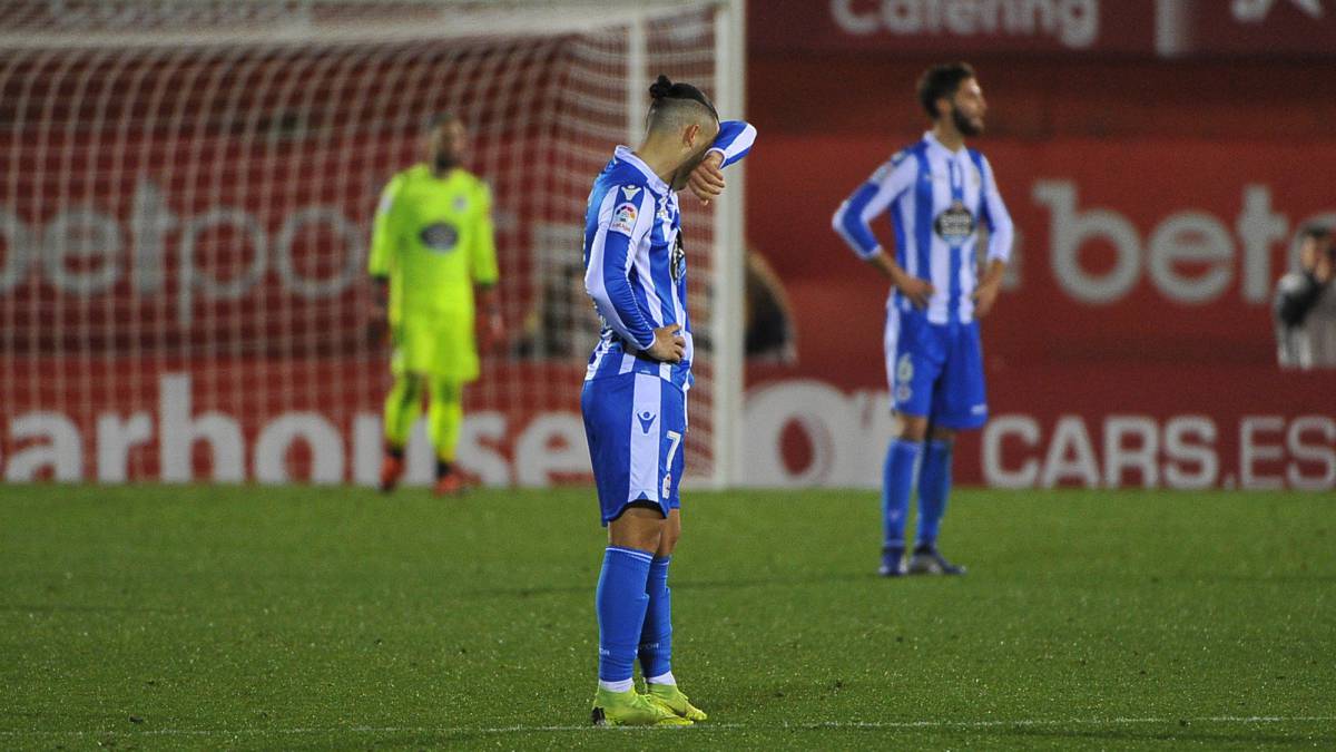 Quique González se lamenta en el Mallorca - Deportivo