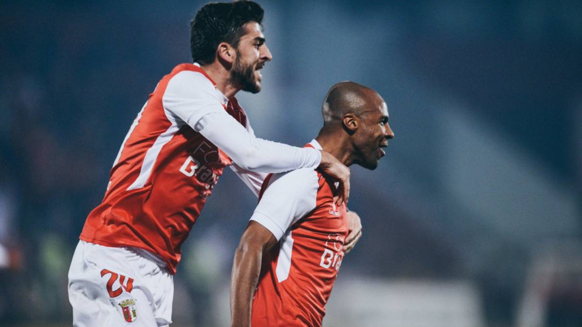 Wilson Eduardo celebra un gol