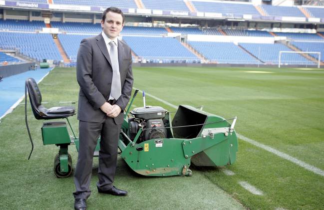 Paul Burgess on the edge of the Bernabéu pitch back in 2009.