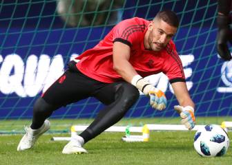 Casilla no trabajó ayer; su fichaje por el Leeds, a punto