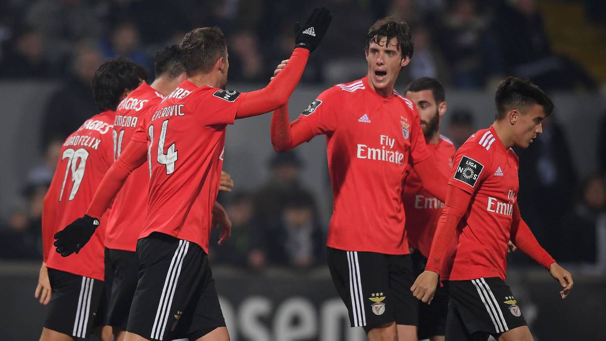 Seferovic celebra un gol el Benfica