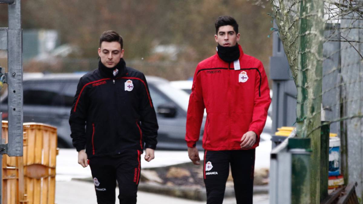 Carlos Fernández en un entrenamiento del Deportivo en Abegondo