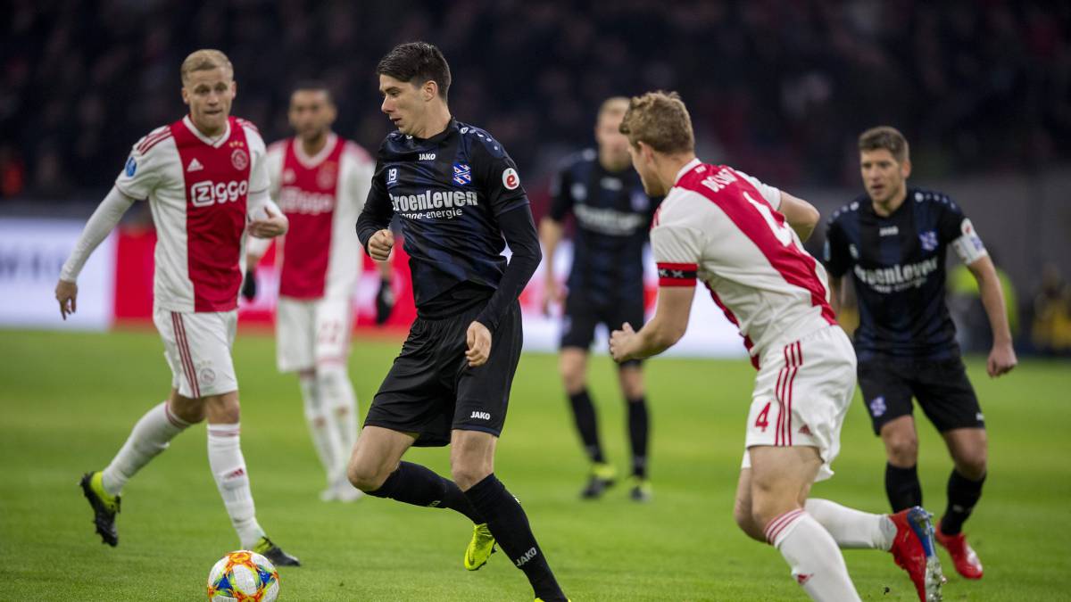 El Ajax pierde la oportunidad de ser primero en el minuto 90