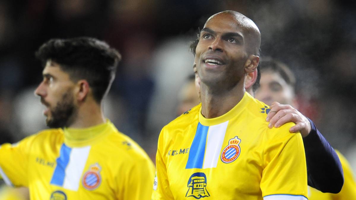 Debutó Lluís López, cayó Naldo y volvió a jugar Hermoso