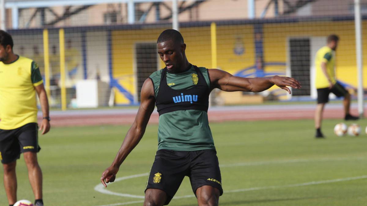 Se siguen esperando las salidas ya anunciadas de Sacko y Tana