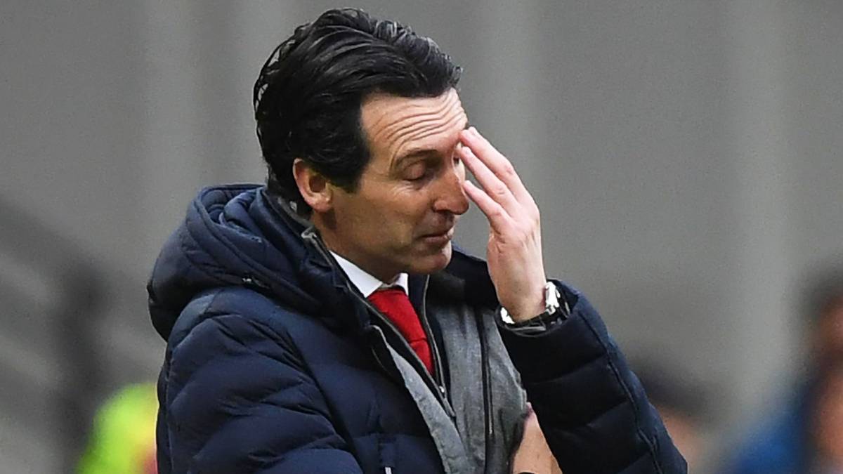 La FA multa a Emery: tendrá que pagar 9.000 € por la patada a una botella que golpeó a un fan