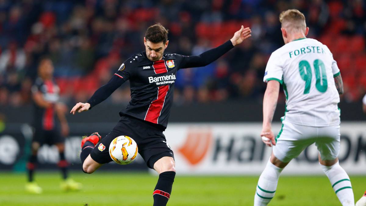 El Betis busca un delantero o más en el mercado invernal, con Lucas Alario como un gran objetivo y NIkola Kalinic, del Atlético de Madrid, en la recámara.