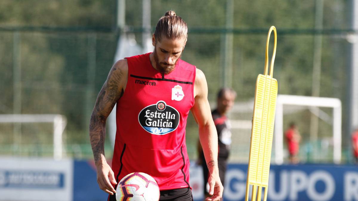 Albentosa en un entrenamiento con el Deportivo