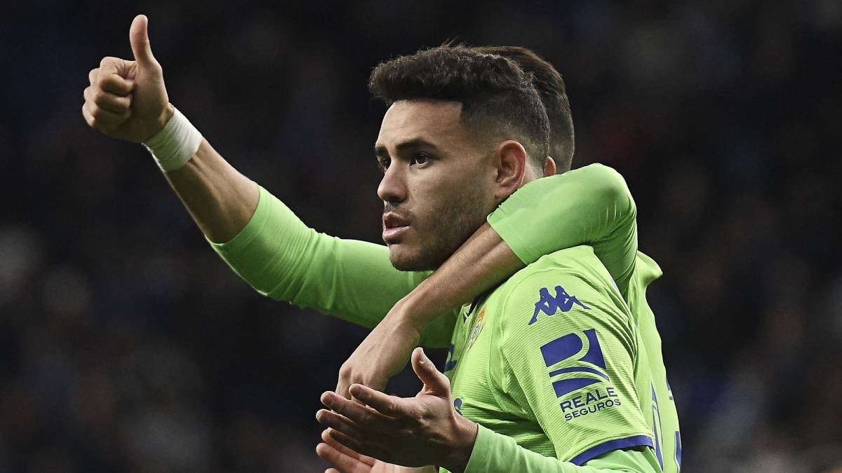 El Betis cede al delantero paraguayo Tonny Sanabria al Genoa de Italia hasta junio de 2020. El Roma de Monchi, copropietario, dio su consentimiento. Hizo el gol ante el Espanyol.