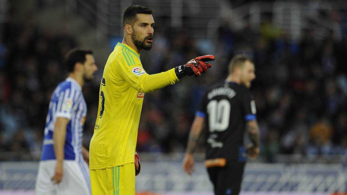 Moyá, baja de última hora para recibir al Huesca