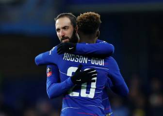 El Chelsea pasa de ronda en la FA Cup en el debut de Higuaín