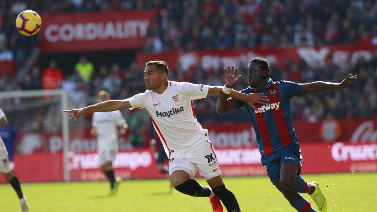 El Sevilla frena el fichaje de Mercado por el Villarreal