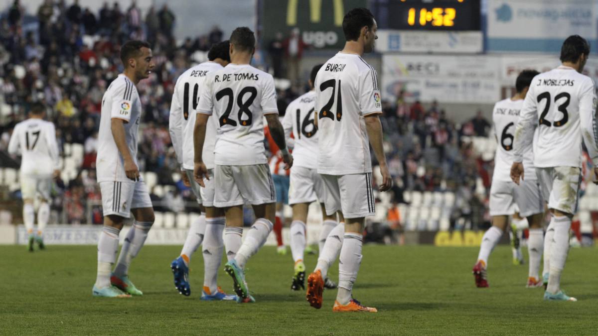 De Tomás y Burgui, tras un gol del Castilla en la 13-14.