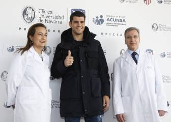 Morata pasa reconocimiento y ya posa con el escudo del Atleti