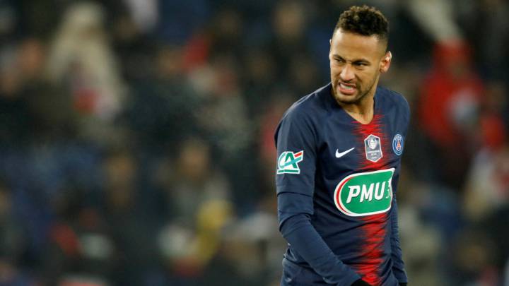 PSG send Neymar to Brazil to continue recovery
