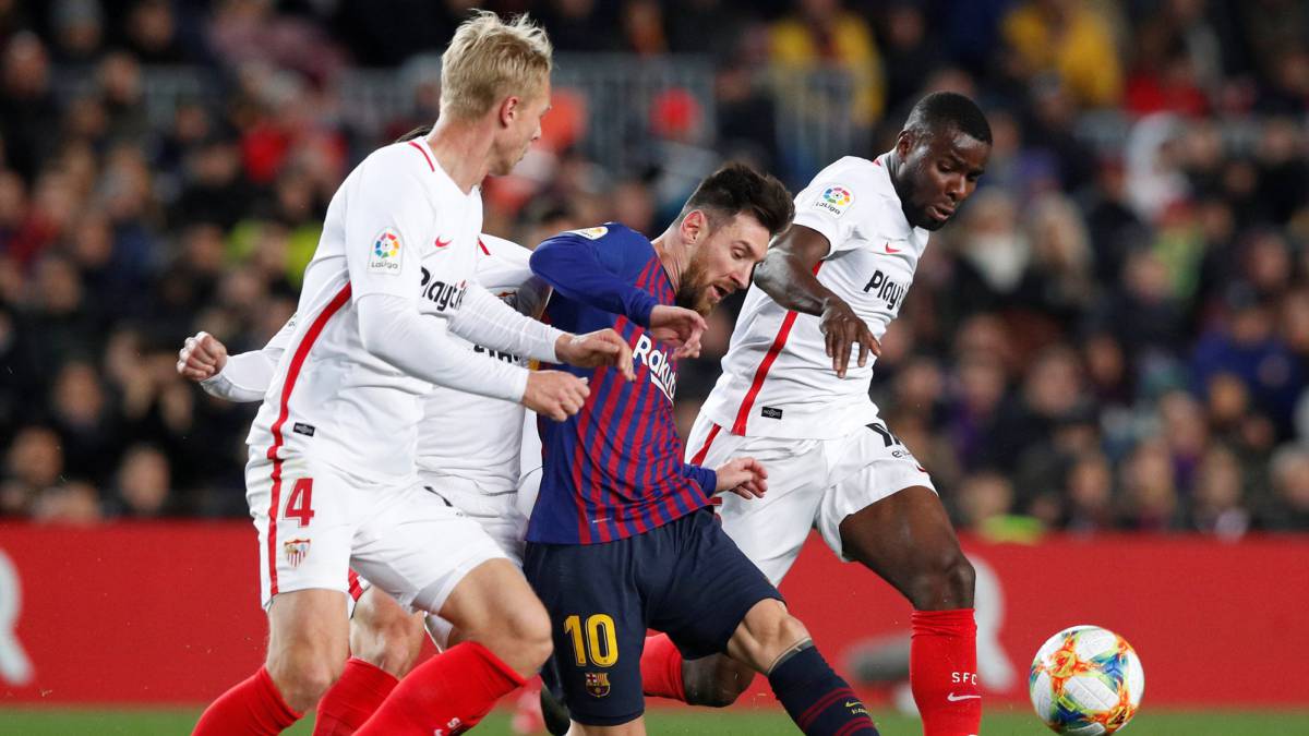 Kjaer con Messi