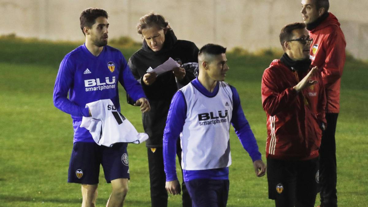 Rubén Sobrino y Facundo Roncaglia, en Paterna.