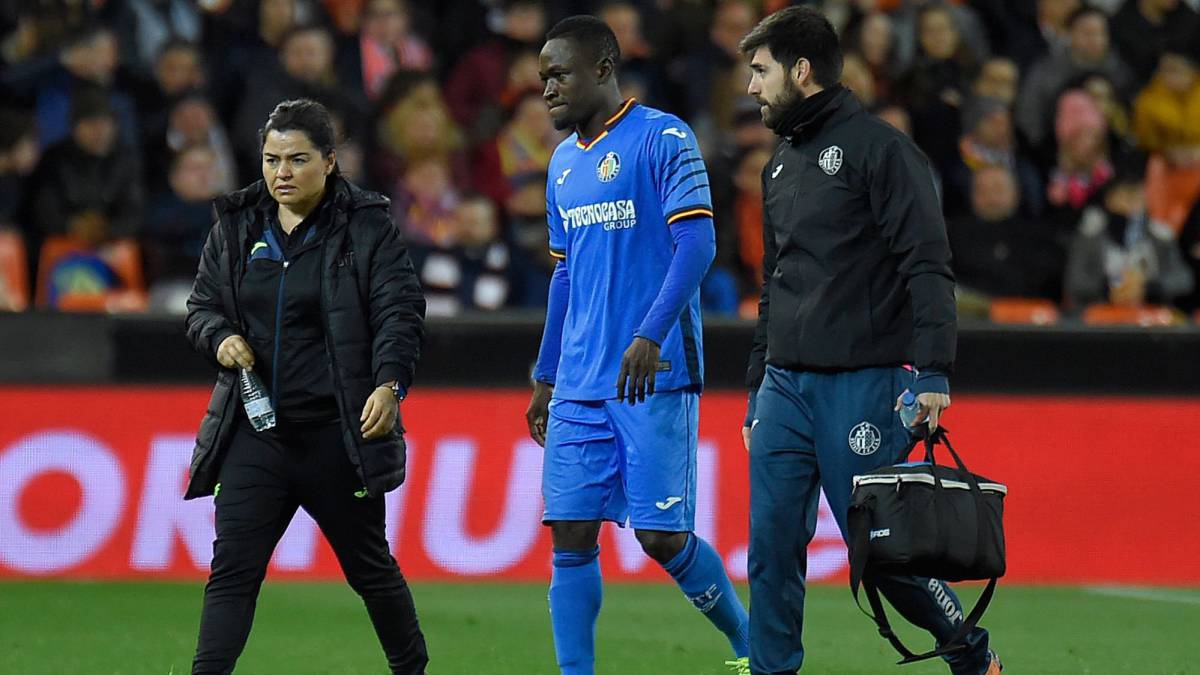 Apelación le quita a Djene la segunda amarilla de Mestalla