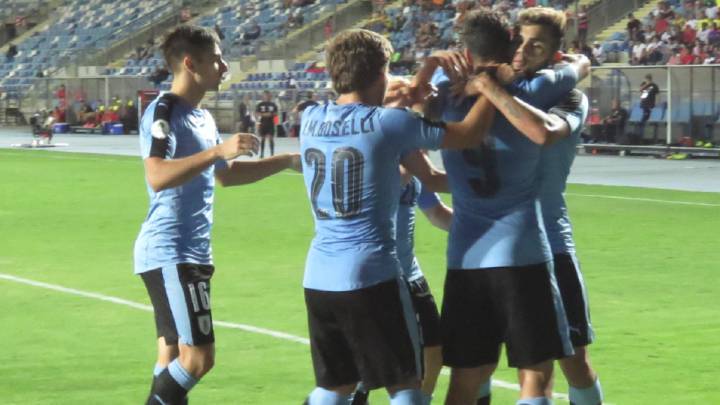 Con un penal convertido por Batista la selección charrúa se une a los que luchan por el título y un billete al Mundial de la categoría. Ecuador no tuvo respuesta.