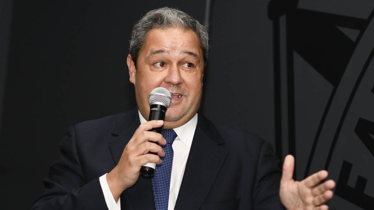Tino Fernandez, presidente del Real Club Deportivo y Alfredo Ramos, director general de R, anunciaron esta mañana en el Estadio Abanca-Riazor el patrocinio de R al Dépor de LaLiga Genuine.