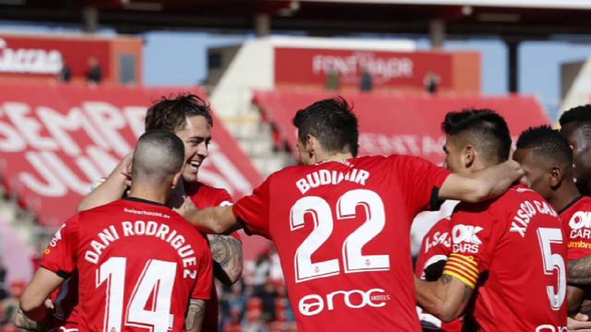 Budimir celebra su gol de penalti ante el Alcorcón.