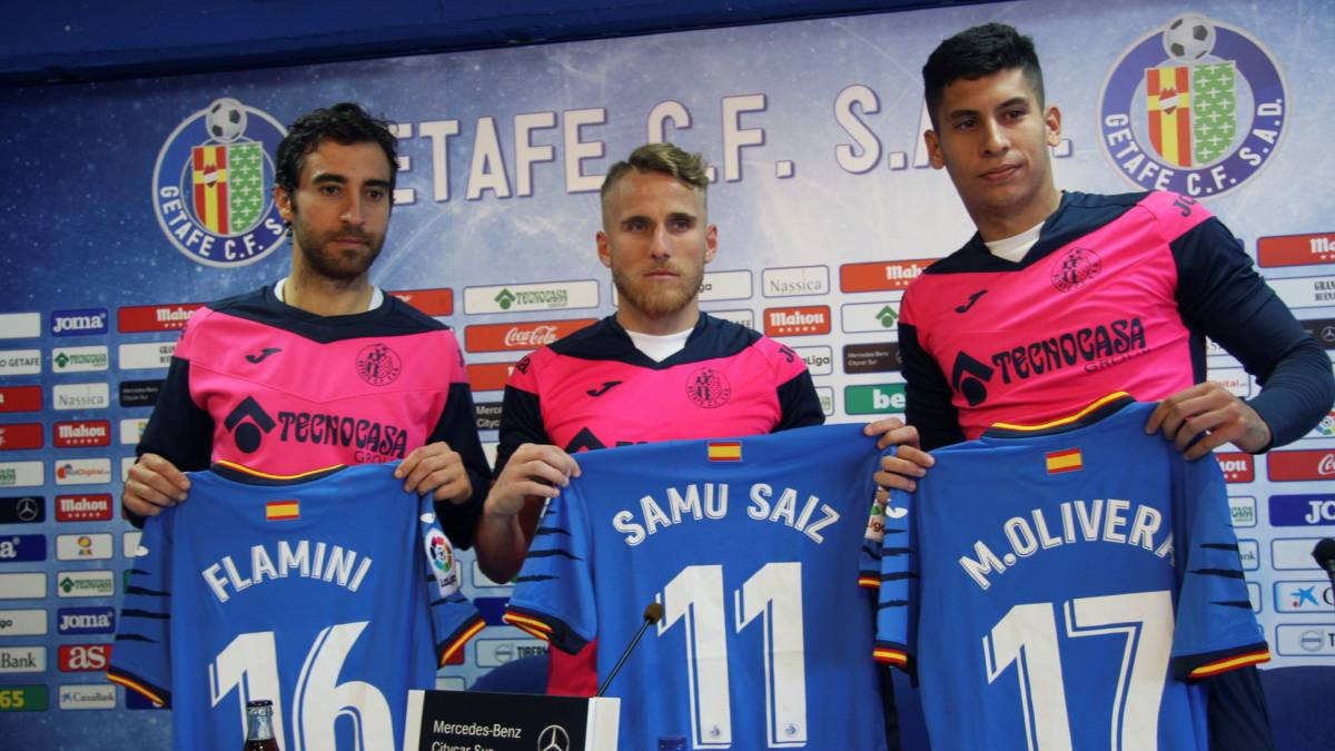 Flamini, Samu Sáiz y Olivera, en la presentación oficial con el Getafe.