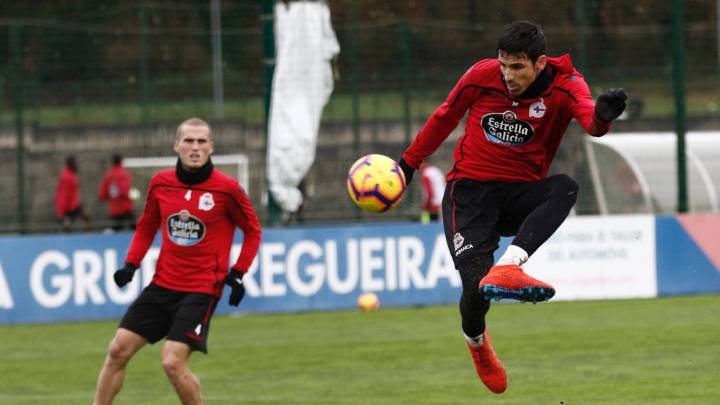 Vicente Gómez en un entrenamiento con el Deportivo