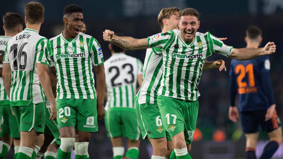 1x1 del Betis: El atrevimiento frena la lucidez de Loren y Joaquín