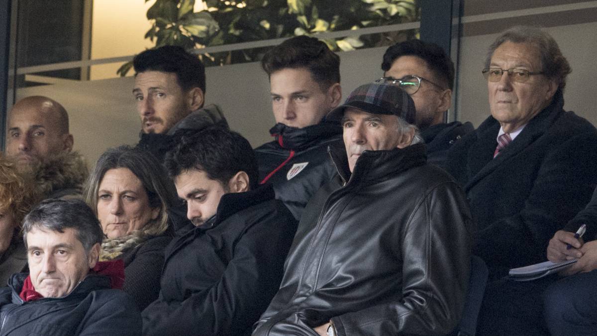 Remiro tomará su decisión al final de la temporada