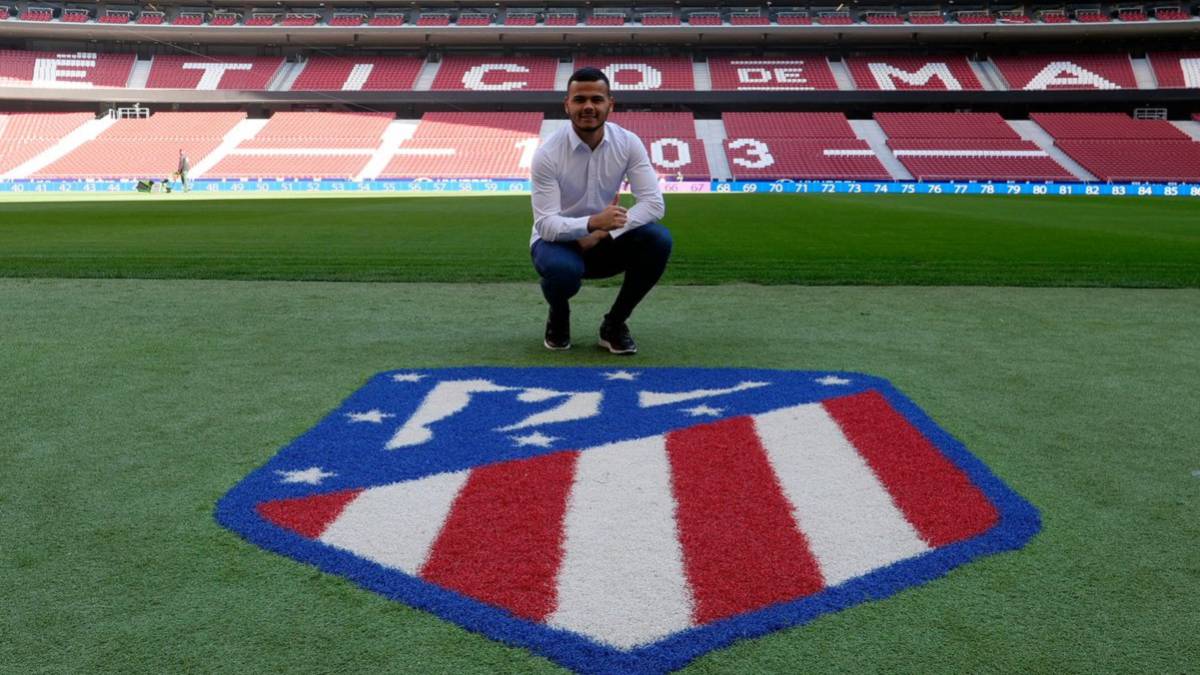 El Atlético amplía el contrato del portero Dos Santos hasta 2022