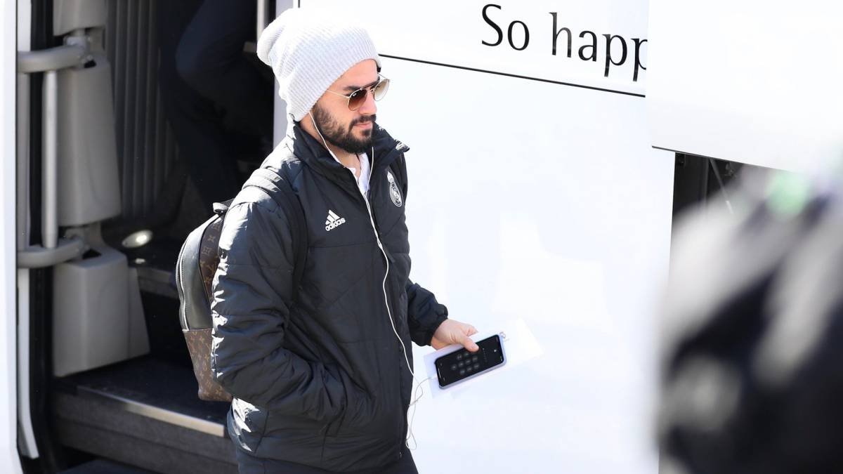 Isco, del Real Madrid, sufre una lesión en la espalda.
