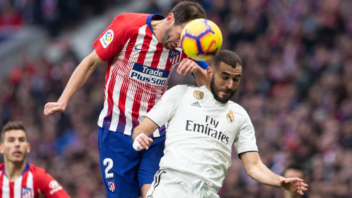 Karim Benzema will play against Ajax despite injury scare