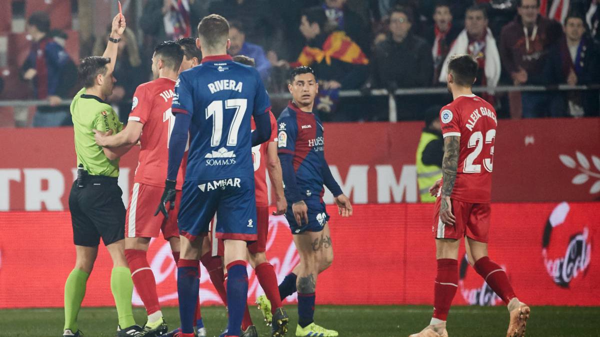 Bernardo se abona al rojo: lleva dos expulsiones seguidas