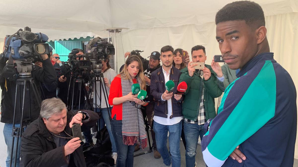 Júnior defiende a Setién: "No creo que menosprecie a nadie"
