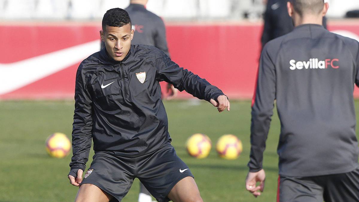 Mercado, Rog y Arana, citados para la Europa League