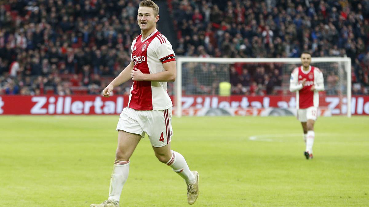 Juventus spotted taking notes on De Ligt against Real Madrid