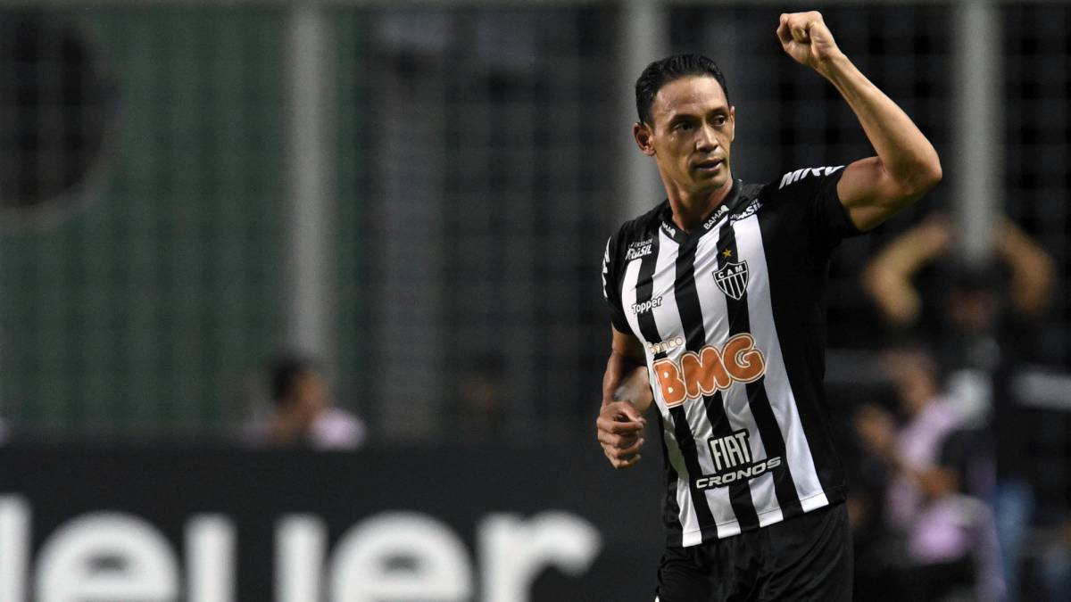Oliveira fulmina a un Danubio que rozó la épica en Brasil