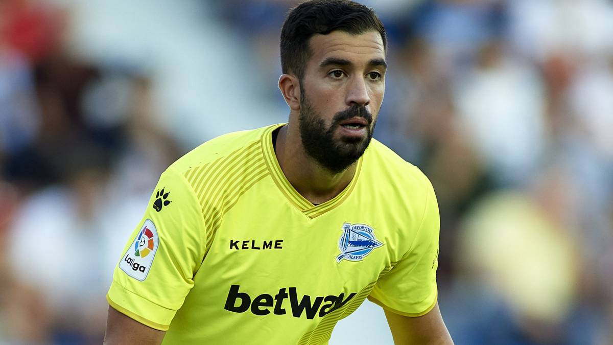 El guardameta del Alavés, Fernando Pacheco, durante un partido.