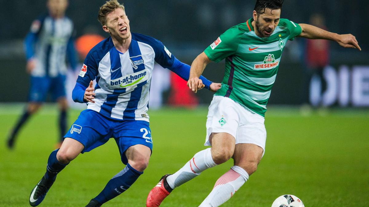 Pizarro, el más veterano en anotar en la Bundesliga