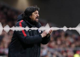 ¿Por qué no se le preguntó al Mono Burgos por no estar en la foto de la renovación del Cholo?