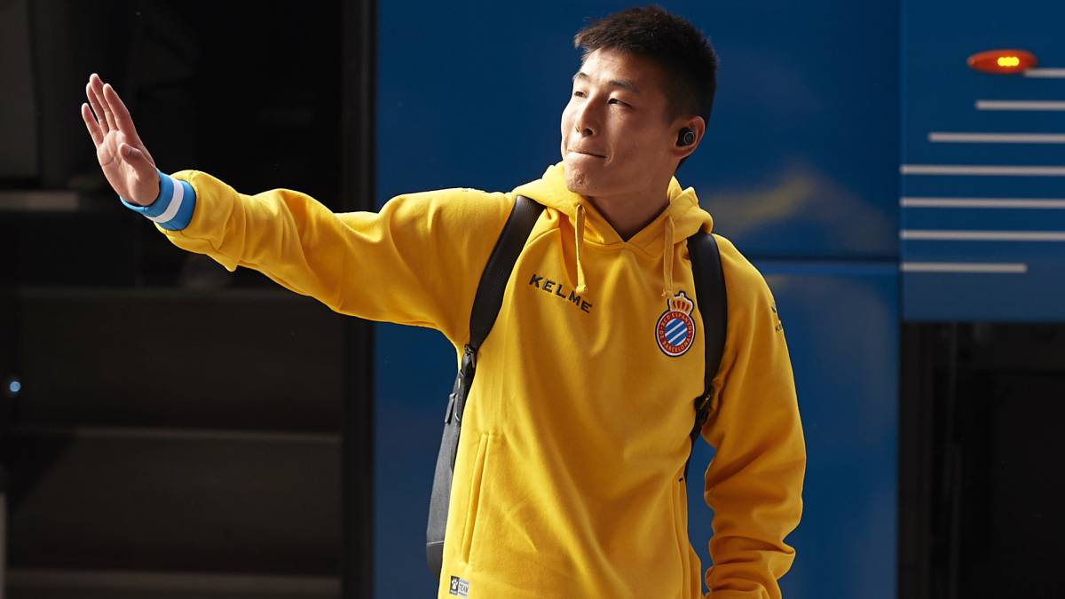 Wu Lei derriba la muralla