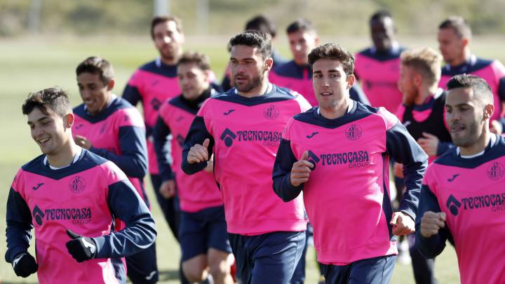 Molina, Mata y RDT, el español se cita en Getafe.