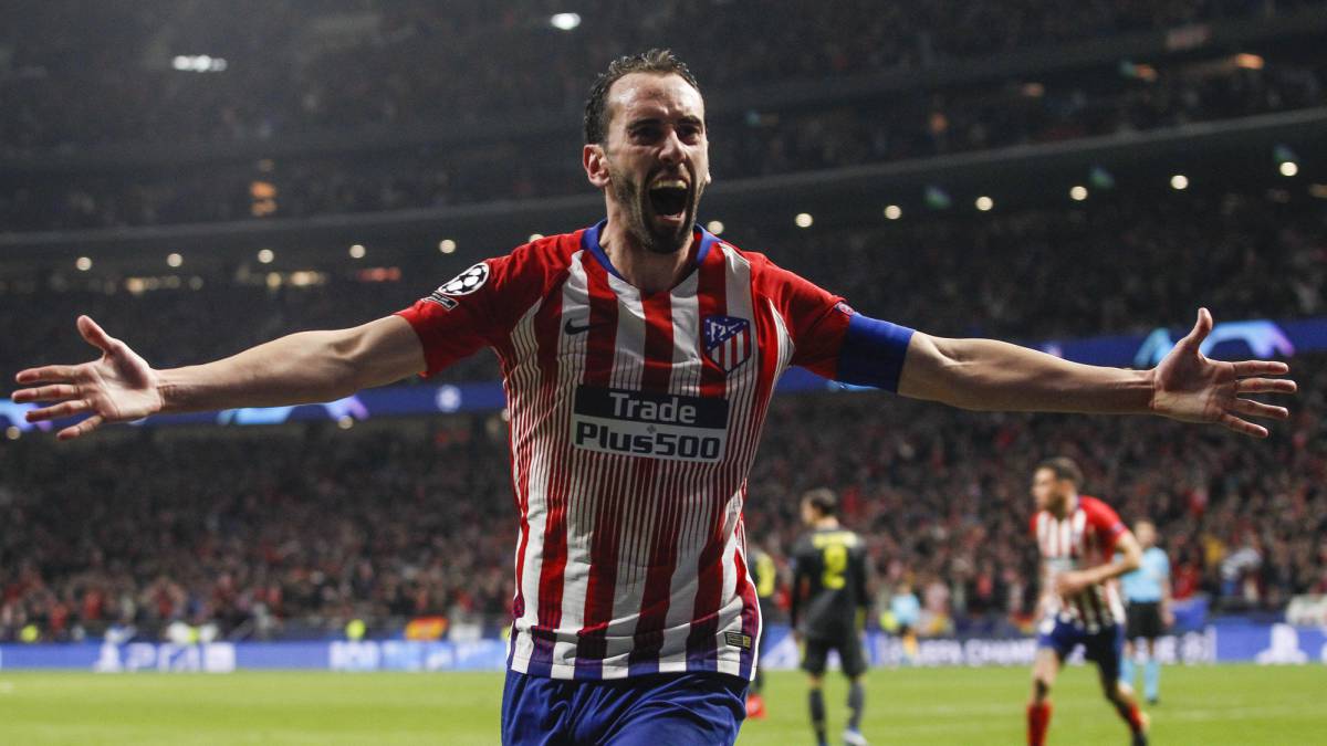 Godín celebra el 2-0 a la Juventus.