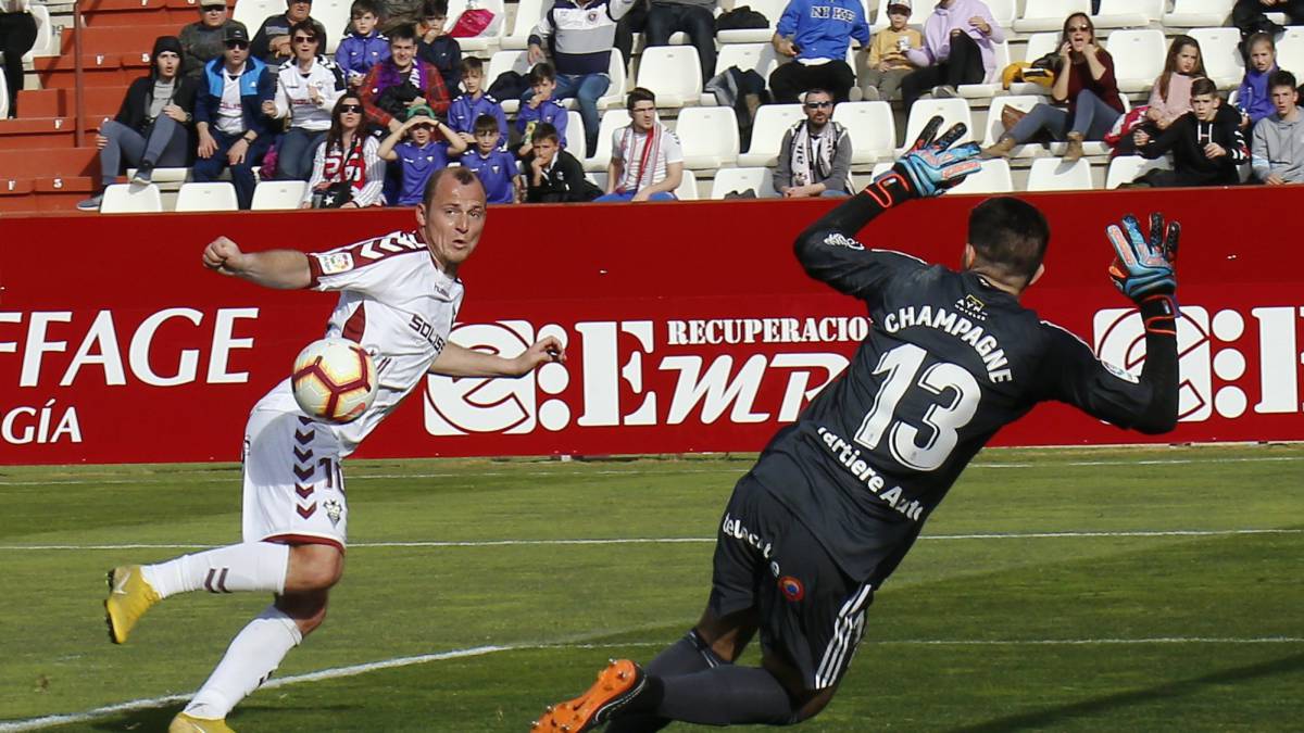 El Albacete recurrirá al Comité de Apelación para que Zozulia pueda jugar en Cádiz