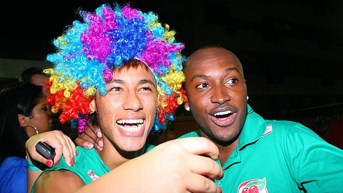 Neymar: PSG or Rio Carnival?
