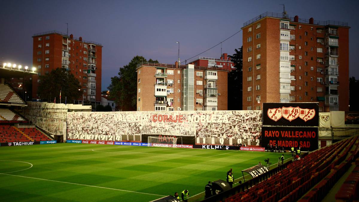 Vista interior del estadio de Vallecas.