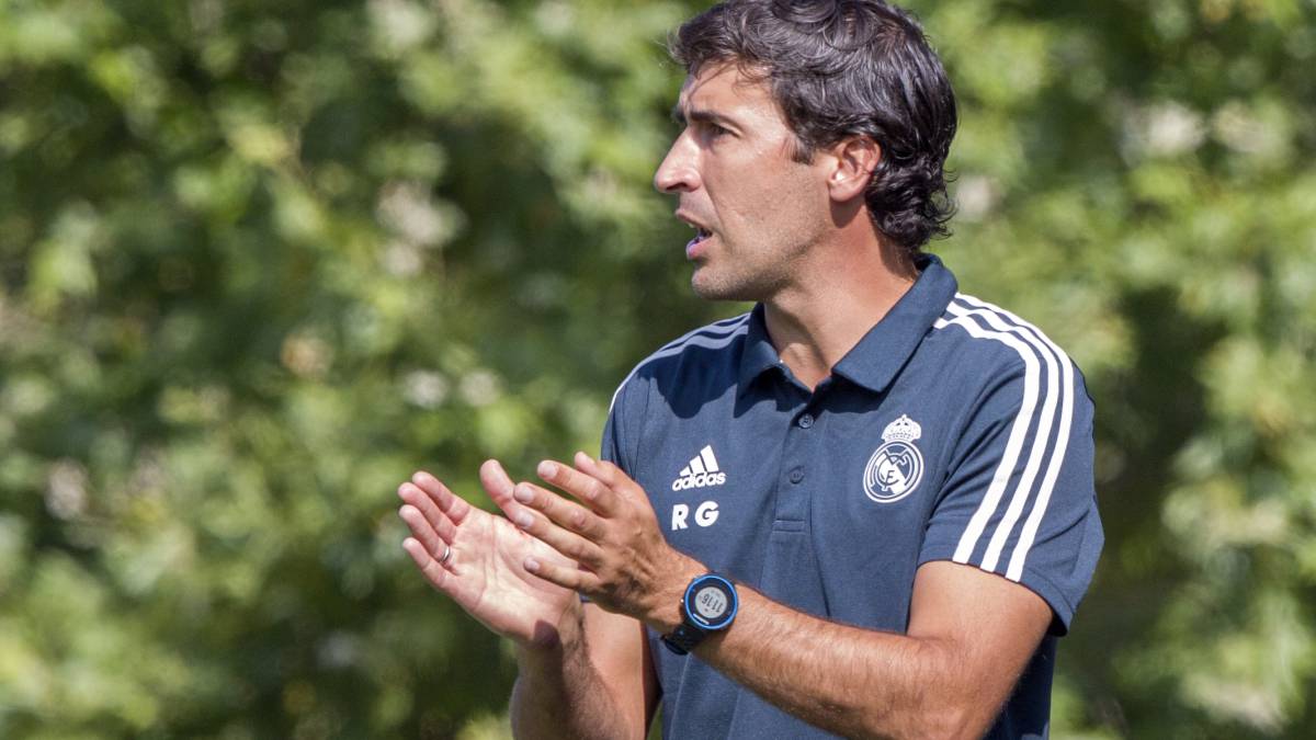 Raúl González, nuevo entrenador del Juvenil B del Real Madrid. Sustituye a Álvaro Benito.