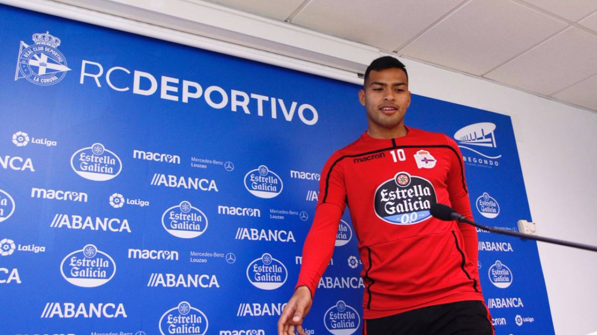 Matías Nahuel en la sala de prensa de Abegondo
