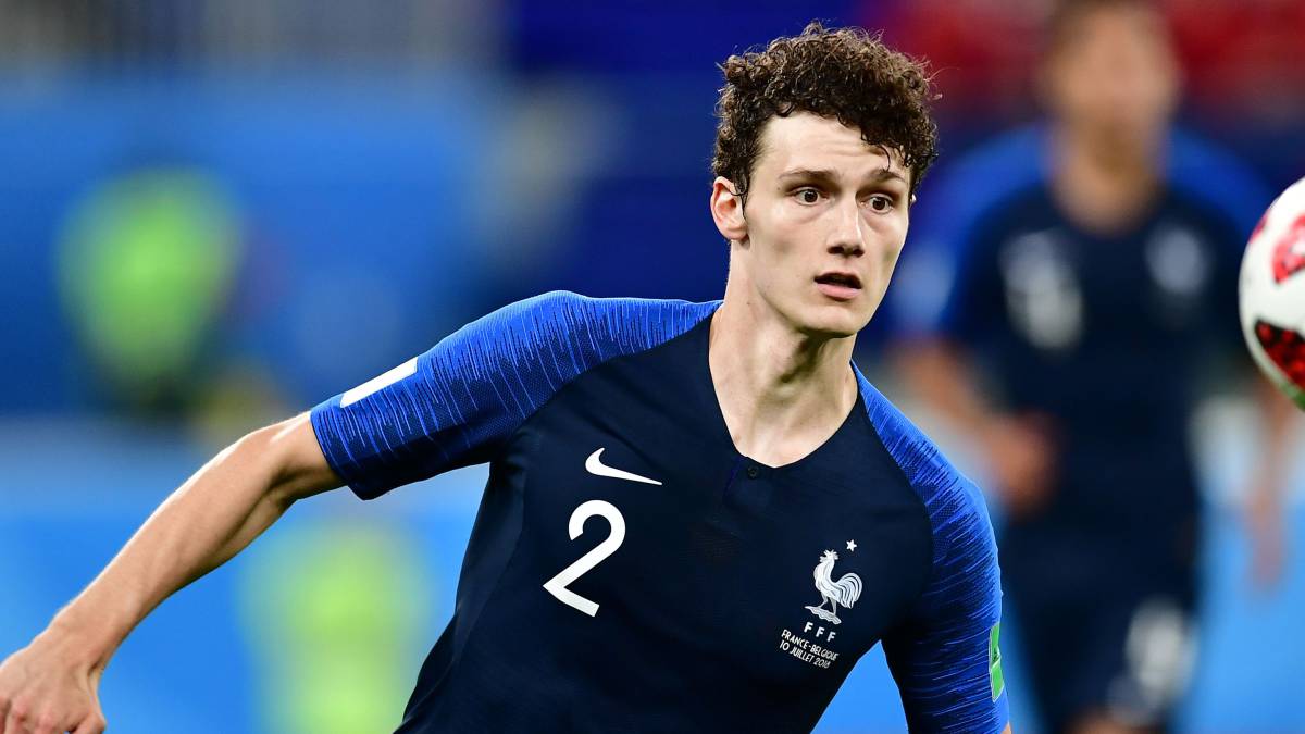 Pavard: "I've sent Lucas a few messages; I hope he comes to Bayern..."